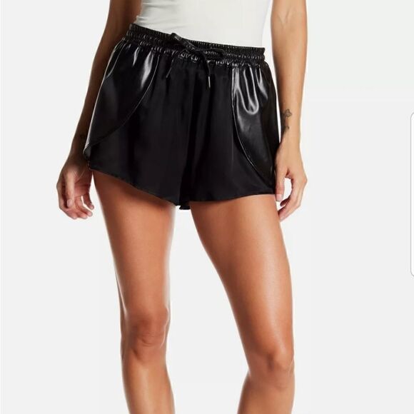 BLANKNYC Denim Faux Leather  Waist Shorts small - Picture 1 of 11